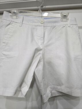 Crown & ivy White Women's Cotton Bermuda Shorts